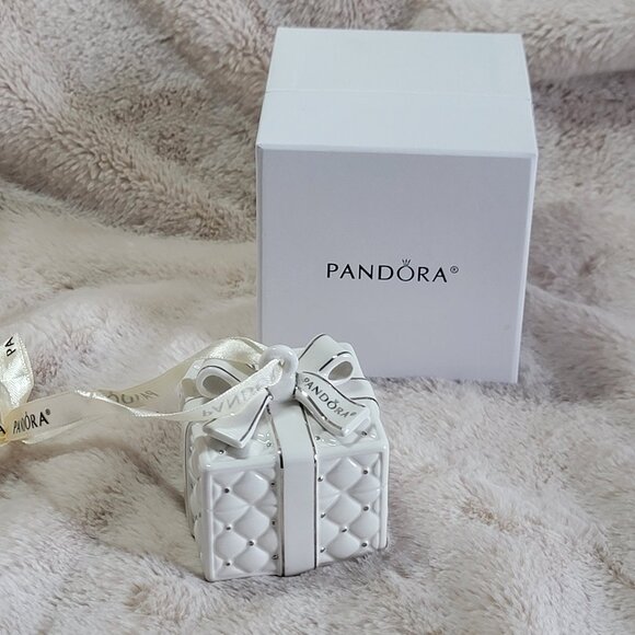 Pandora Porcelain "Holiday Gift Box" 2016 Limited Edition Christmas Ornament - Picture 1 of 16